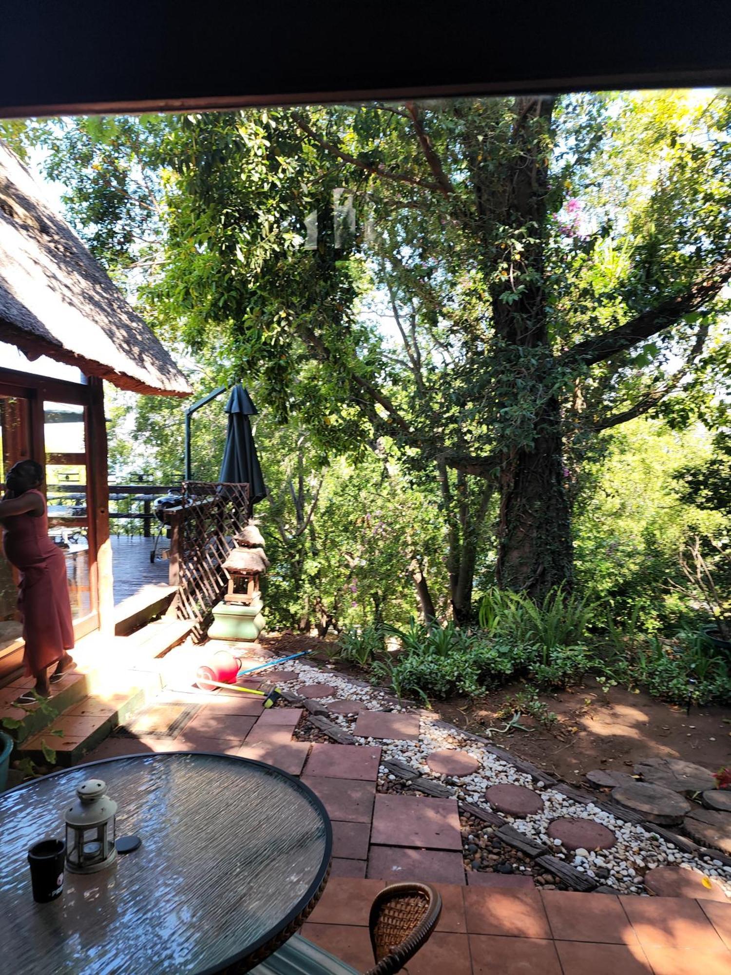 Bali At Scenic Haven Lodge In Хартбиспурт Экстерьер фото