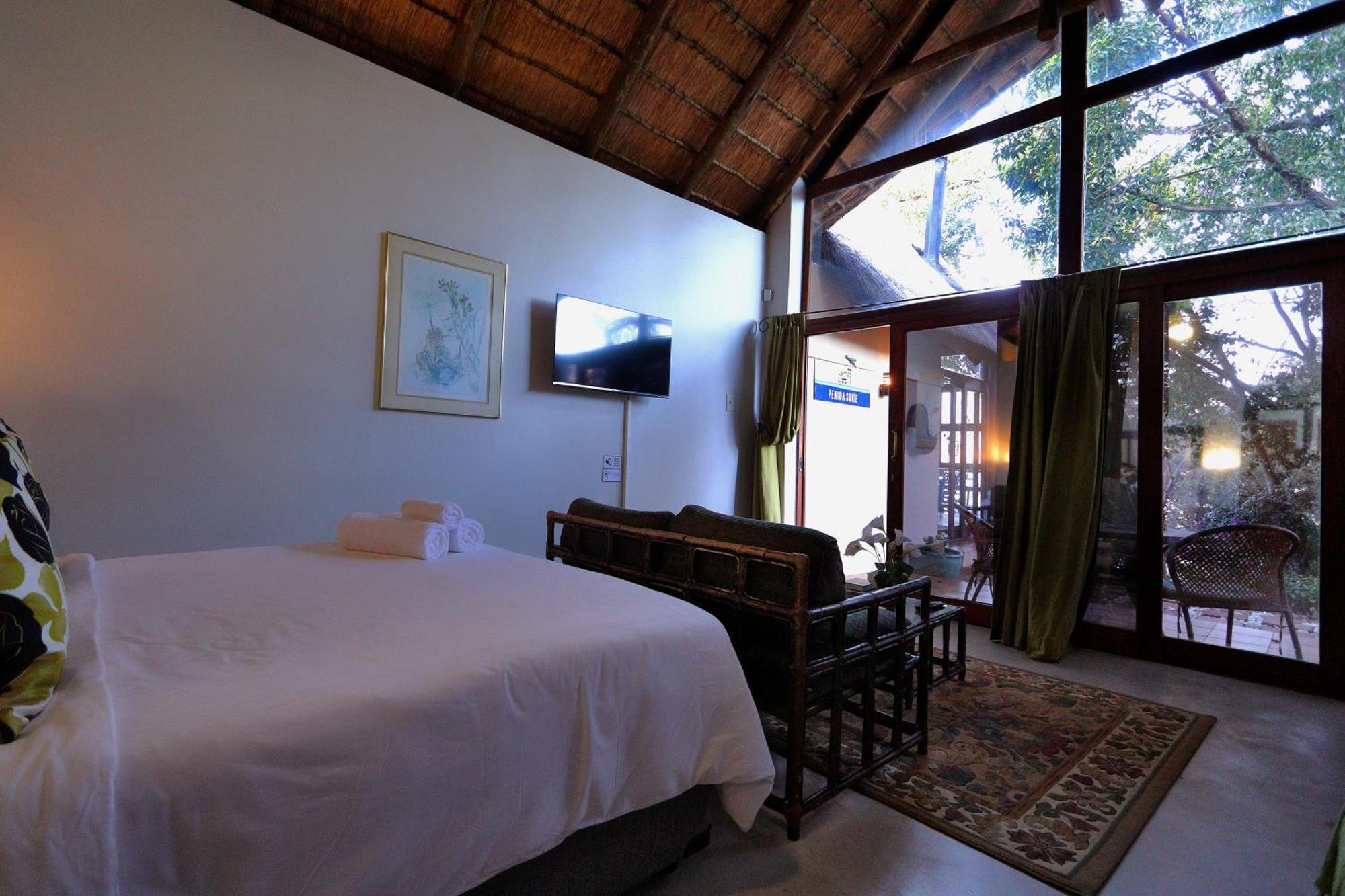 Bali At Scenic Haven Lodge In Хартбиспурт Экстерьер фото