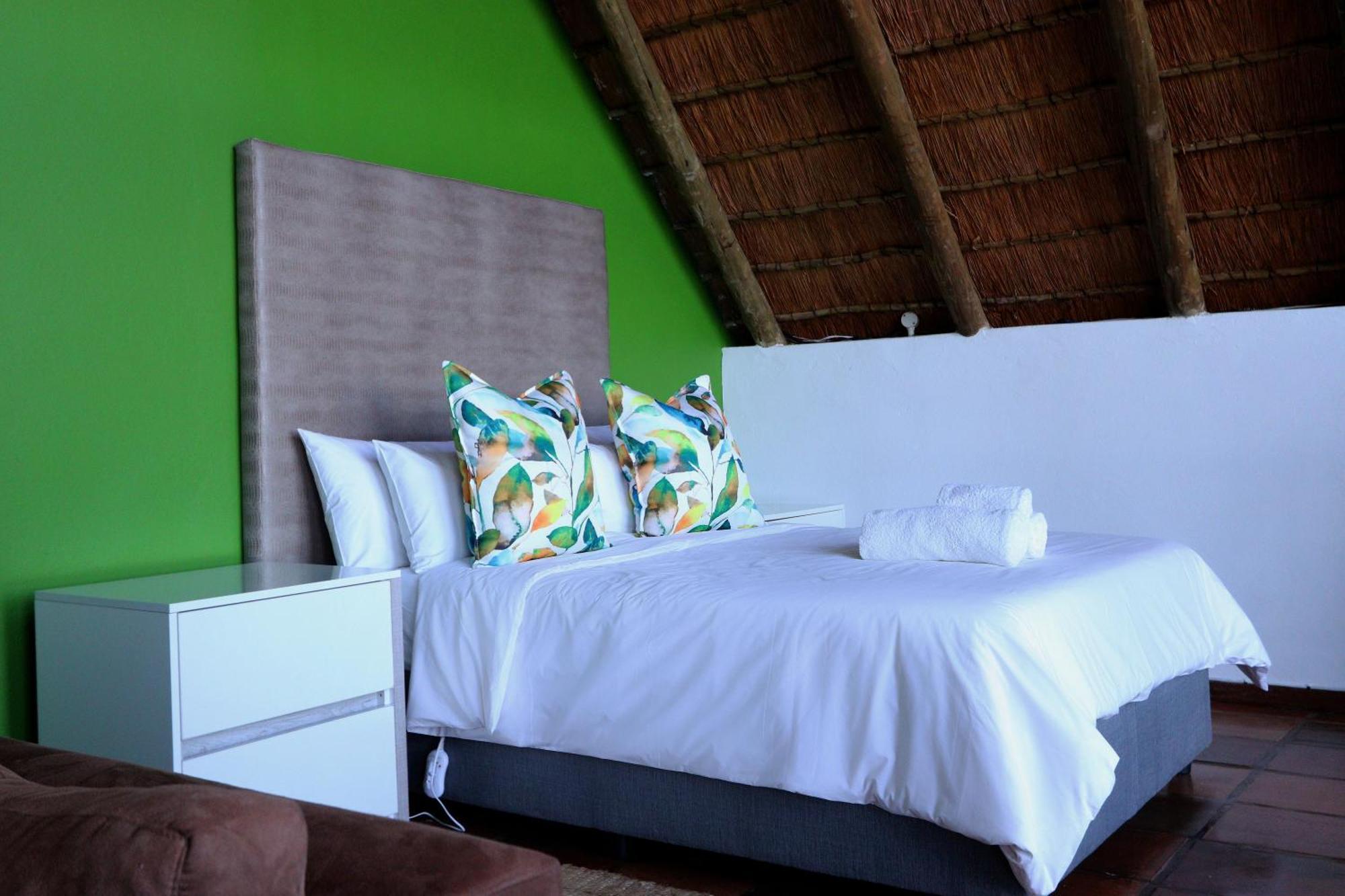 Bali At Scenic Haven Lodge In Хартбиспурт Экстерьер фото