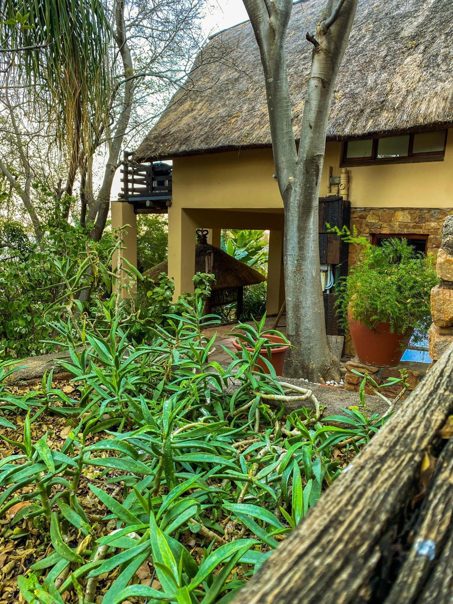 Bali At Scenic Haven Lodge In Хартбиспурт Экстерьер фото